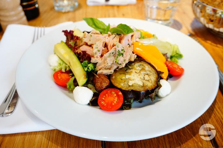 Insalata Mediterranea Tonno - Pizzeria Ristorante Molino (Glattzentrum)