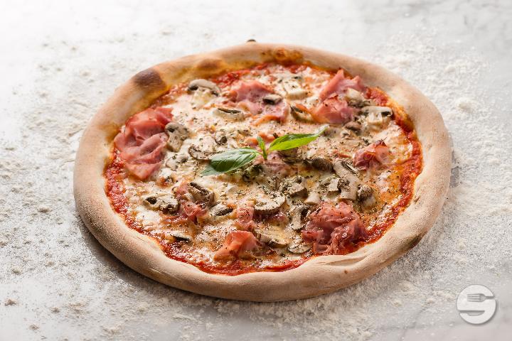 Pizza Prosciutto e Funghi - Pizzeria Ristorante Molino (Glattzentrum)