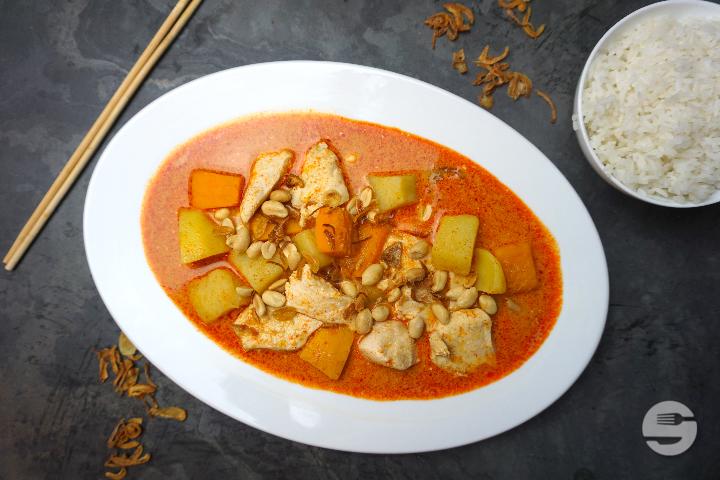 Paneng Curry mit Fleisch nach Wahl - Fo Ke Kio