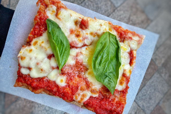 Pizza La Margherita - Nero's Pizza