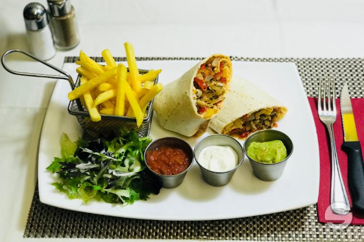 Vegetarian Fajitas Wrap (V) - Barrel Oak Irish Pub