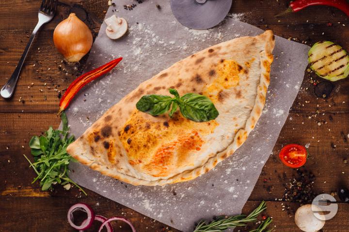Pizza Calzone - Amici