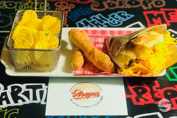 Arepa Combo - L'Arepa - Latin Street Food