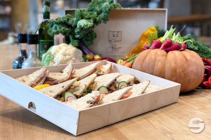 Organic Wheat Bread Club Sandwich Tray at CHF 99.- - Le Pain Quotidien