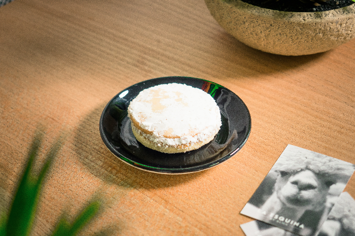 Alfajores - La Esquina by ALMA