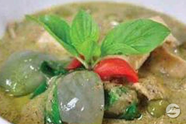 Grünes Curry mit Beilage nach Wahl - Tamnam Siam