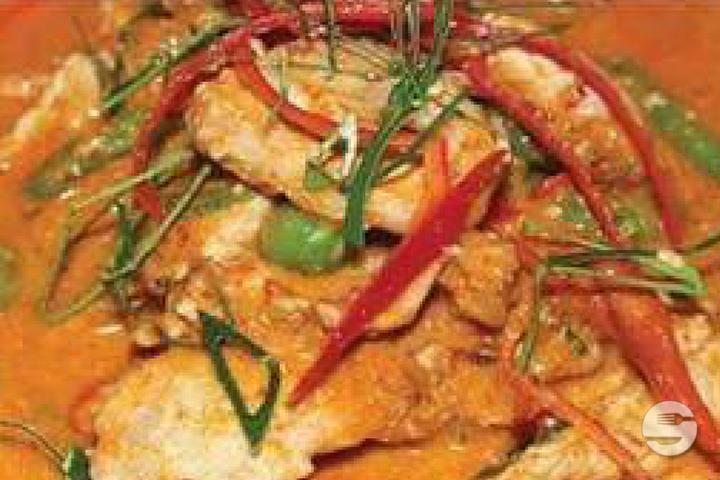 Panaeng Curry mit Beilage nach Wahl - Tamnam Siam
