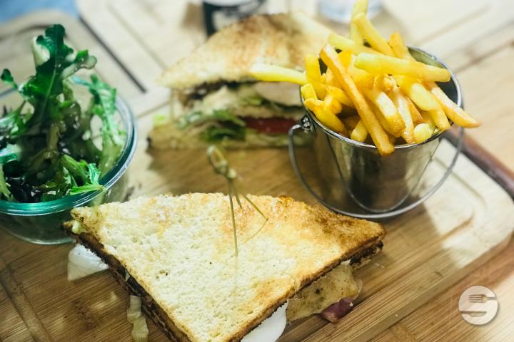Club Sandwich Poulet/Bacon - Les Sales Gosses