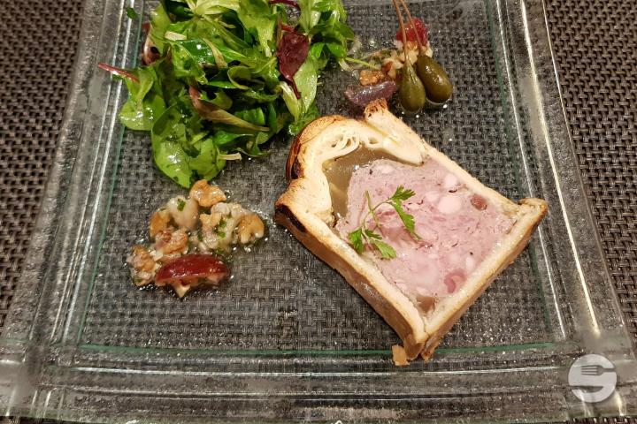 Pâté with pheasant crust, mushrooms and marinated vegetables - Le Relais de Chambésy