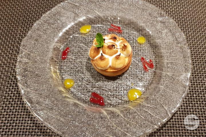 Lemon Meringue Tarte - Le Relais de Chambésy