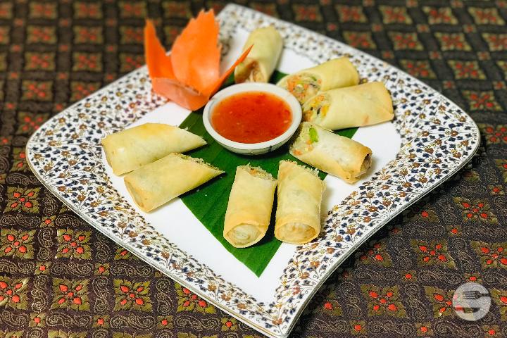 4. Vegetarian Spring Rolls - Lanna Thaï