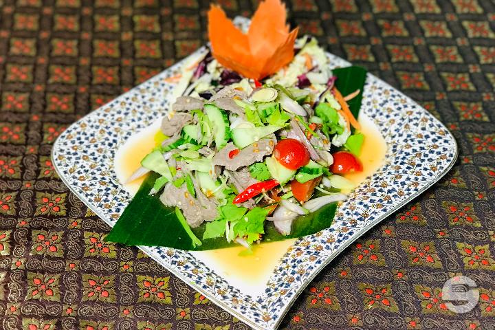 57. Beef Salad - Lanna Thaï