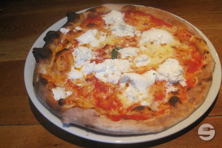 Pizza 4 Formaggio - Restaurant La Forêt