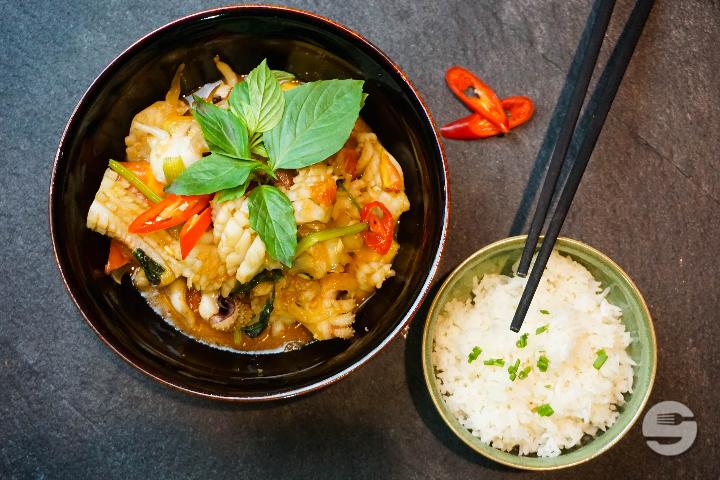 Fried Squid with Pineapple and Tomatoes - Asiaway