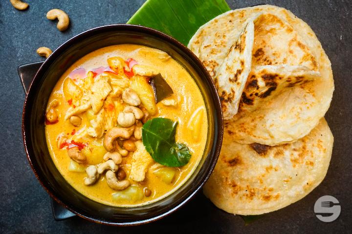 Massaman Curry with Side Dish of your Choice - Asiaway