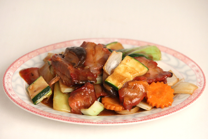 Z06 Sautéed Lacquered Pork with Vegetables - Le Fleuve d'Or