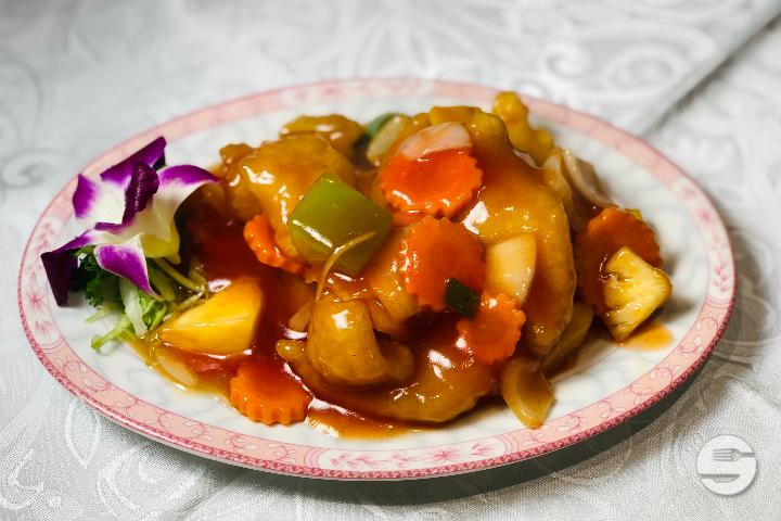 F02 Sweet and Sour Fish Fillet - Le Fleuve d'Or