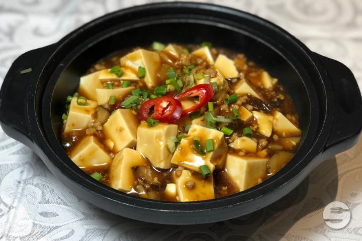 S11 Mapo Tofu with Ground Pork - Le Fleuve d'Or