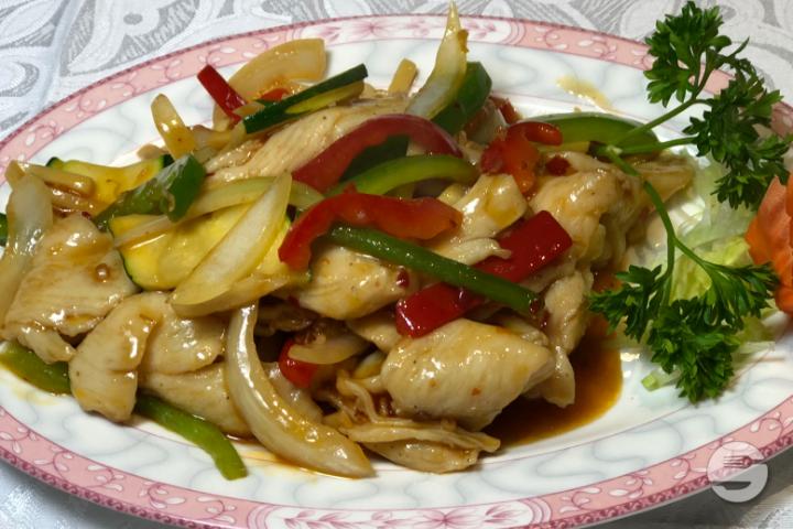 P07 Chicken with Lemongrass - Le Fleuve d'Or