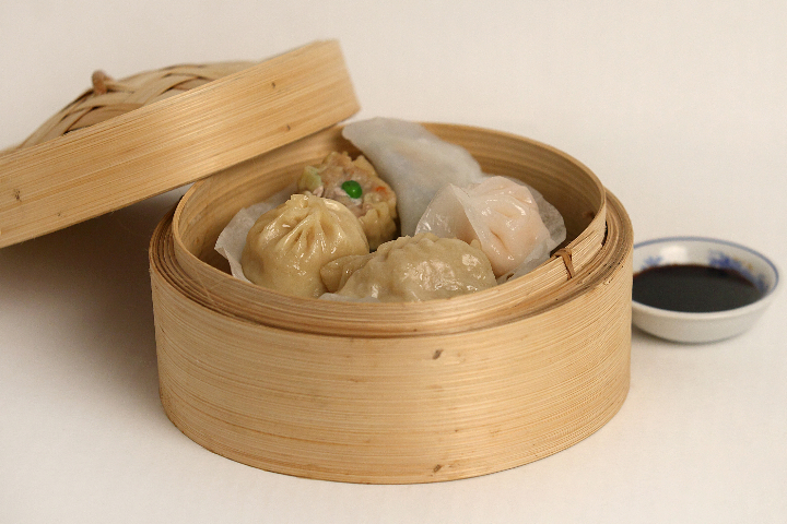 32. Selection of Steamed Mix Dumpling of "Fleuve d'Or" - Le Fleuve d'Or