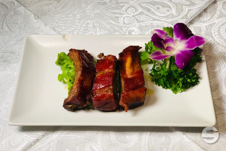 32. Lacquered Pork Spare Ribs with Honey - Le Fleuve d'Or
