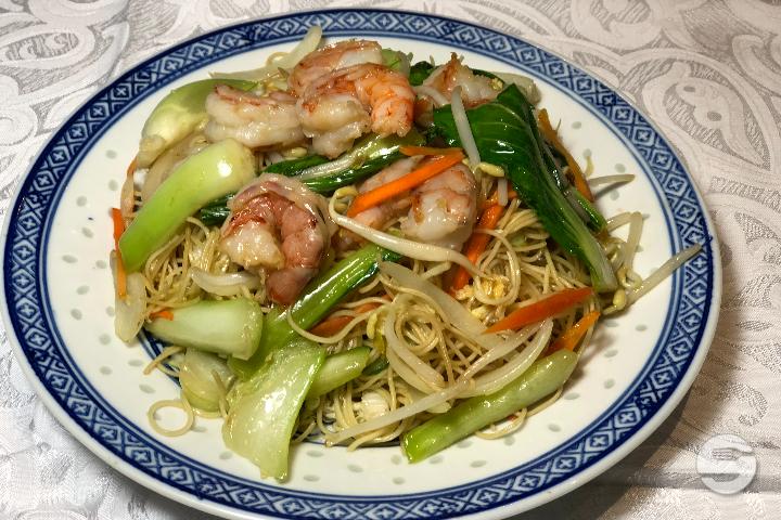 R04 Your Choice of Sautéed Noodles - Le Fleuve d'Or