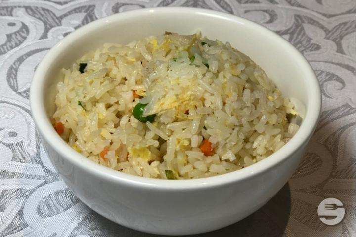 R06 Cantonese Fried Rice - Le Fleuve d'Or