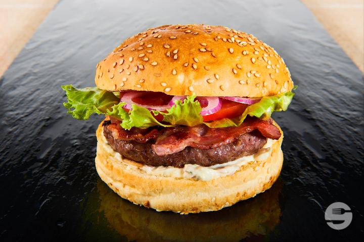 The Beef Burger - The Gentleman Lobster - Simon Goulart