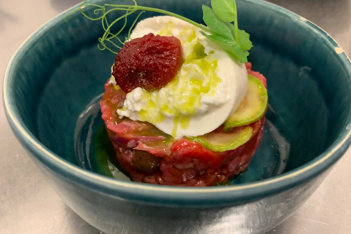 Tartare de boeuf, condiments italien, focaccia - SEPPIA Bistro