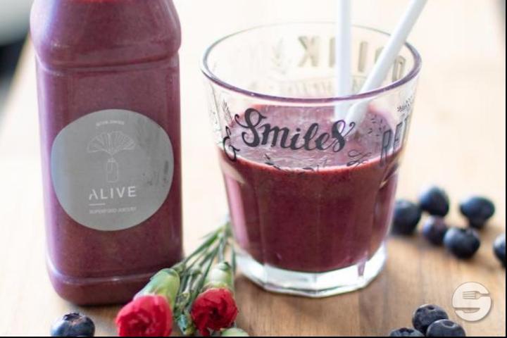 Blueberry Smoothie - Alive