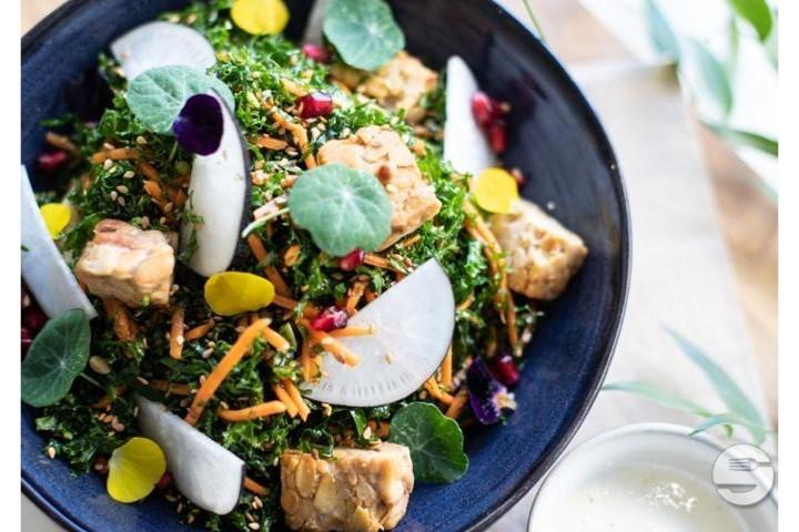 Kale salad - Alive
