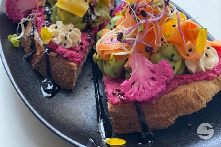 Avocado Toast - Alive