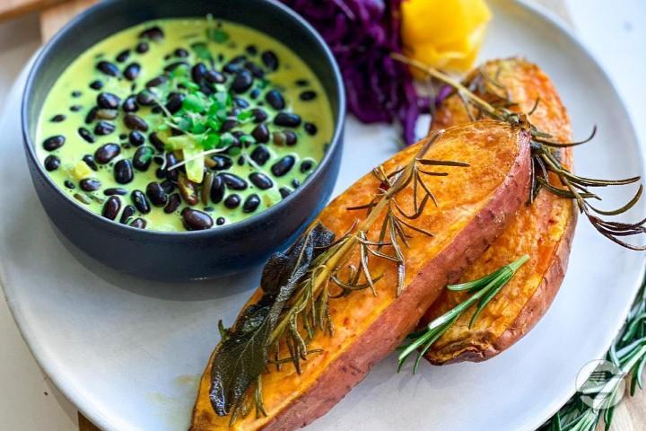 Sweet potato and black beans - Alive