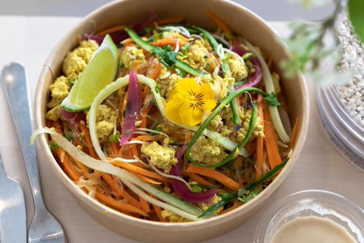 Salade Pad Tha - Alive