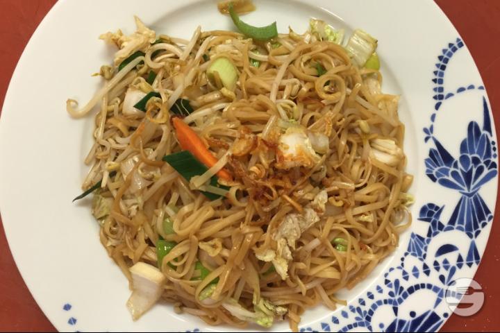 Stir-fried Noodles with Vegetables - Asia Restaurant