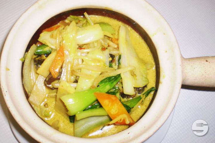Vegetables with Curry - Asia Restaurant