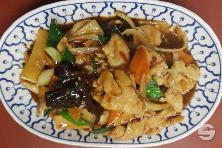 Sichuan Chicken - Asia Restaurant