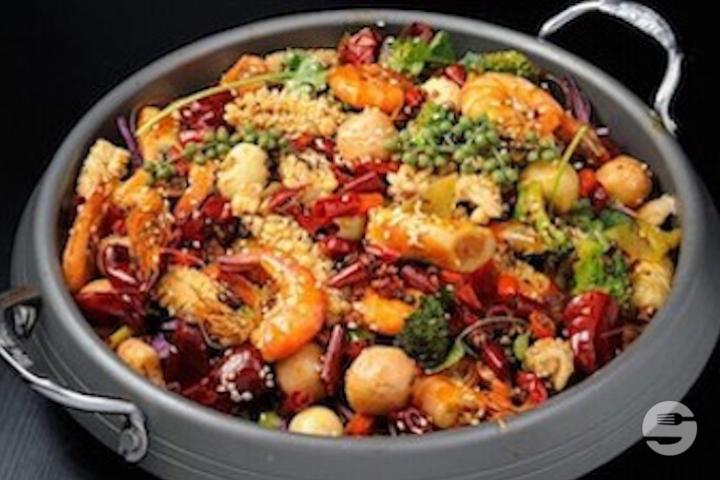 101. Chinese Spicy hotpot - Pekin Palace