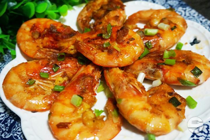 108. Salt and pepper prawn ( 5 pcs ) - Pekin Palace