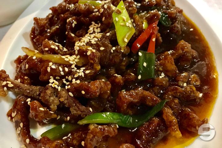 802. Sliced beef poached in hot chili oil - Pekin Palace