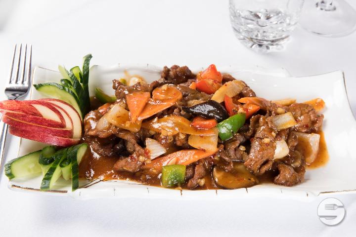804. Spicy Beef Sichuan Style - Pekin Palace