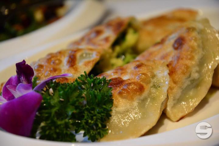 1201. Calzone de Ciboulettes Chinois - Pekin Palace