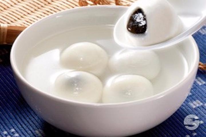 1404. Sweet rice dumpling Soup - Pekin Palace