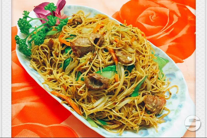 Fried Noodles with Beef - Tennis Club Confignon