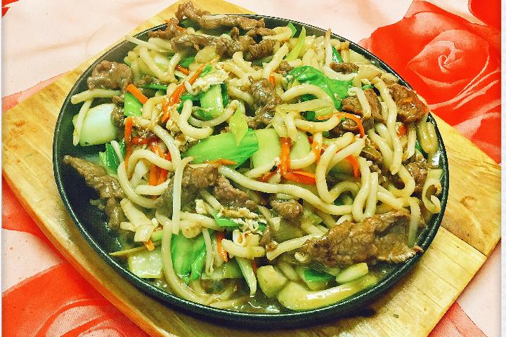 Fried Noodles with Beef - Tennis Club Confignon