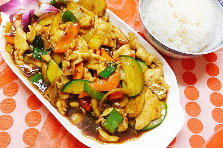 Sichuan Style Chicken - Tennis Club Confignon