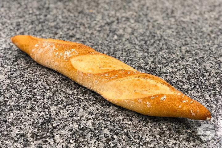 Traditional baguette - L'Epi Doré