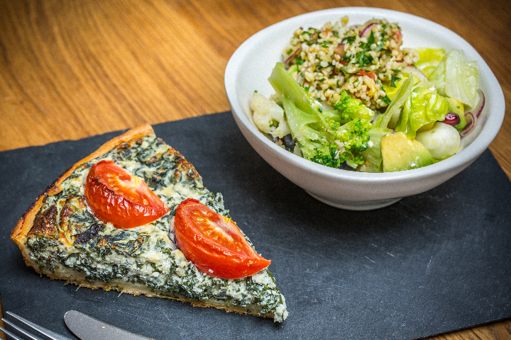 Quiche + salade/soupe - L'Epi Doré