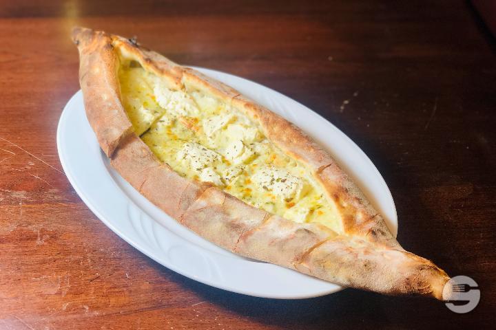 Peynirli Pide - Ephese Kebab