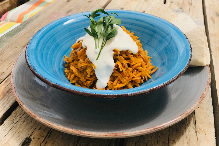 Fricassée de Carottes rapées à l'ail ( Tarator ) - Nefis